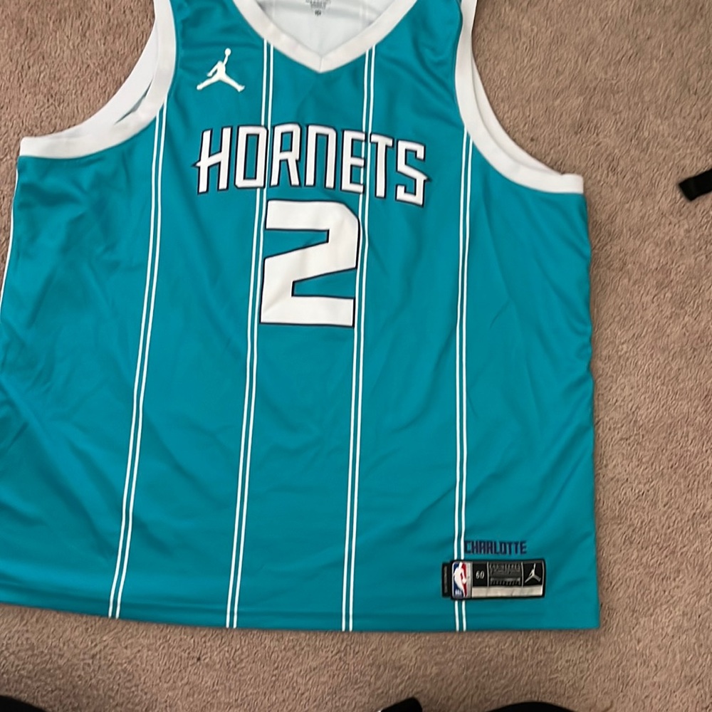 Hornets Ball Jersey. 3XL. Lightly worn.